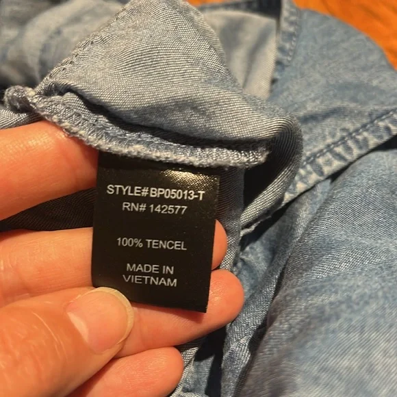 Size M - Blashe Tencel Denim Romper - Picture 4 of 5